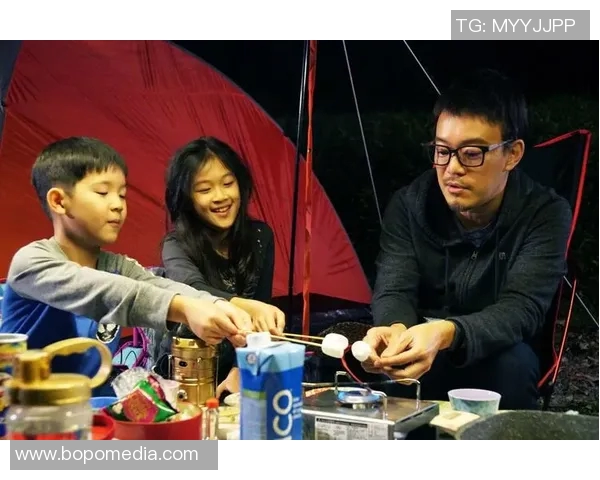 篮球明星的儿子与他的明星妻子共同生活的幸福日常揭秘